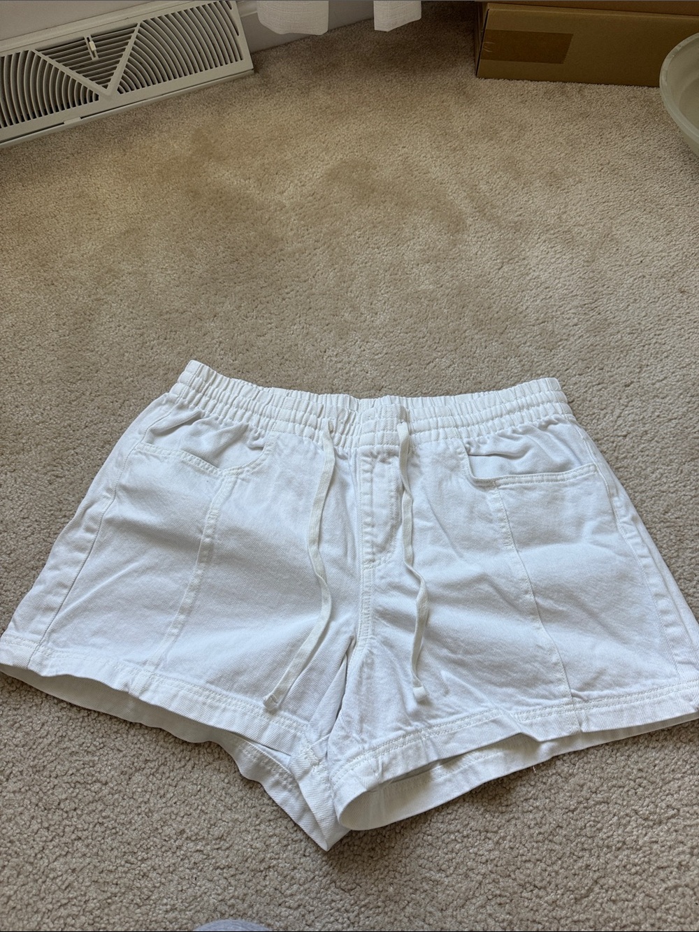 Universal Thread White Elastic Waist Denim Shorts